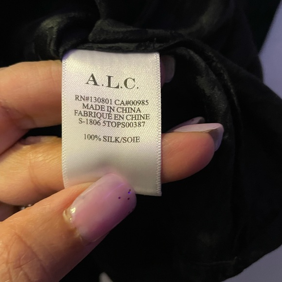 A.L.C. Black silk leopard wrap blouse plunge neck with tie xs designer - Picture 6 of 10